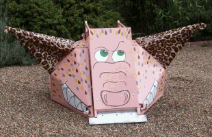 Front view of the Hog